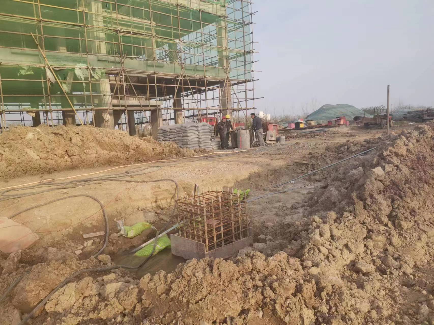 黄流镇当桥梁出现裂缝的时候应该及时加固修补